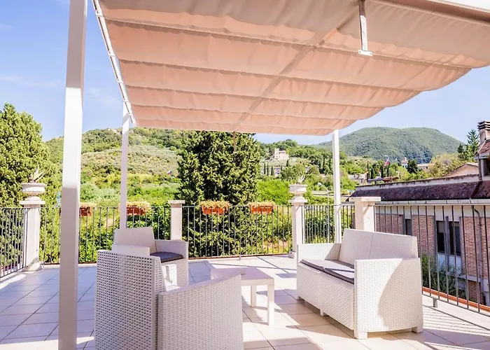 Tota Casa de hóspedes *